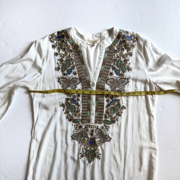 Luna Moon Floral Embroidered Tunic Top M Ivory Boho Sheer Roll Tab Sleeves Swim - Picture 10 of 11